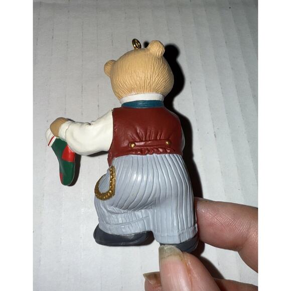 NIB Hallmark Keepsake Ornament 1993 Papa Bear Bearingers Christmas Ornament - Picture 3 of 6